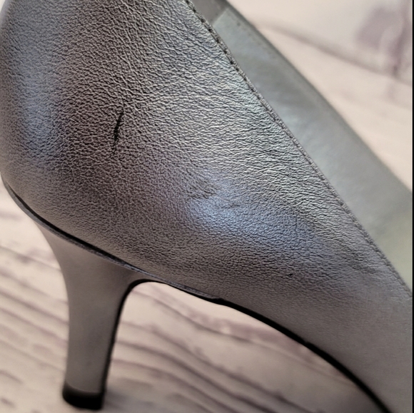 First Silver Heels - Picture 8 of 11